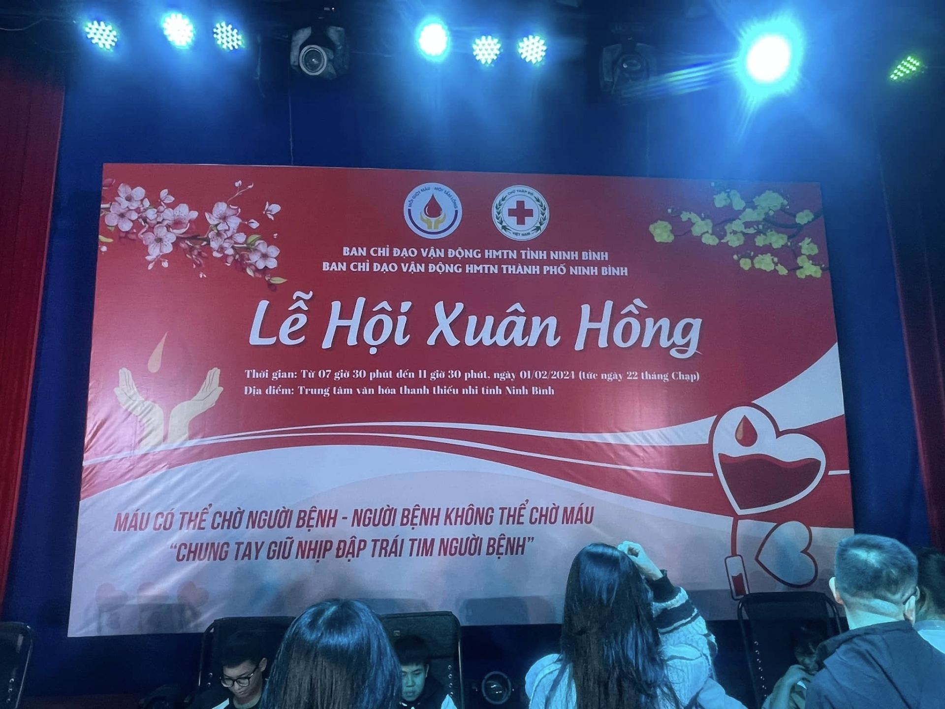 Chương trình lễ hội Xuân Hồng hiến máu cứu người